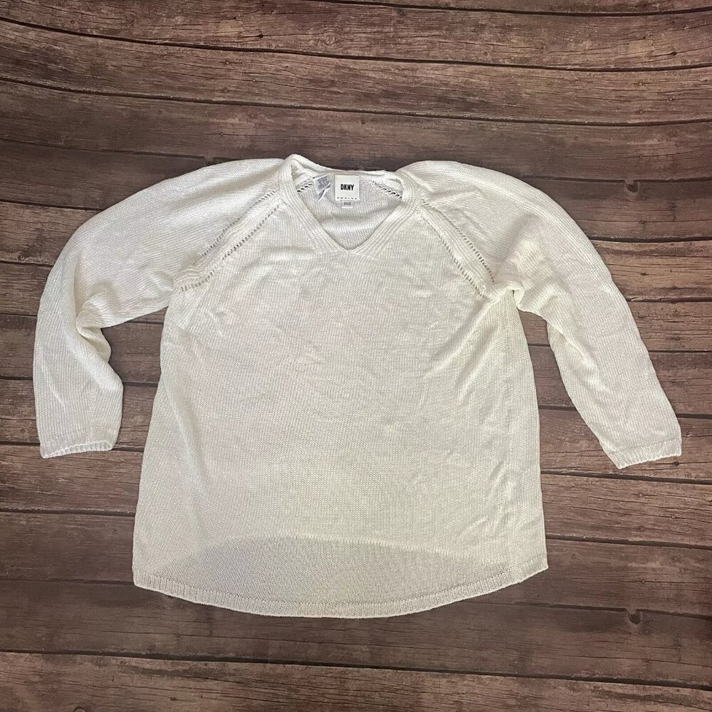 Women’s DKNY Petite White Rayon Long Sleeve Sweater Small V-Neck Open Knit